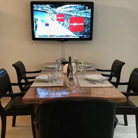 2 Messe Kongress Stadion アパート *