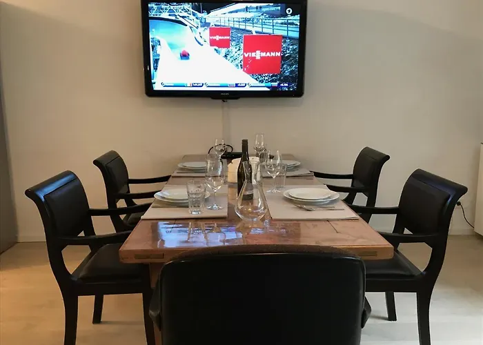 2 Messe Kongress Stadion Appartement *